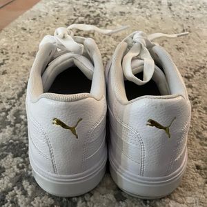 Women’s white puma sneakers